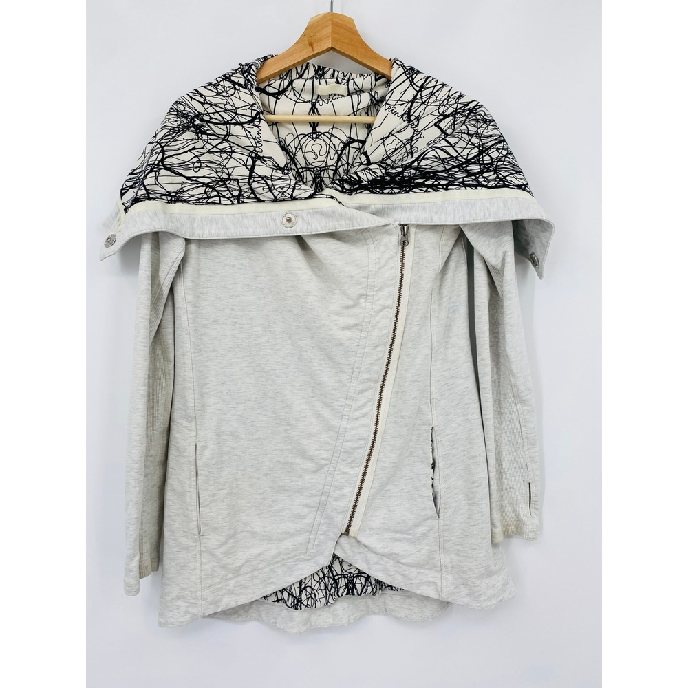 Lululemon Savasana Wrap Women Size 8 Light Gray Graphic Print Asymmetrical